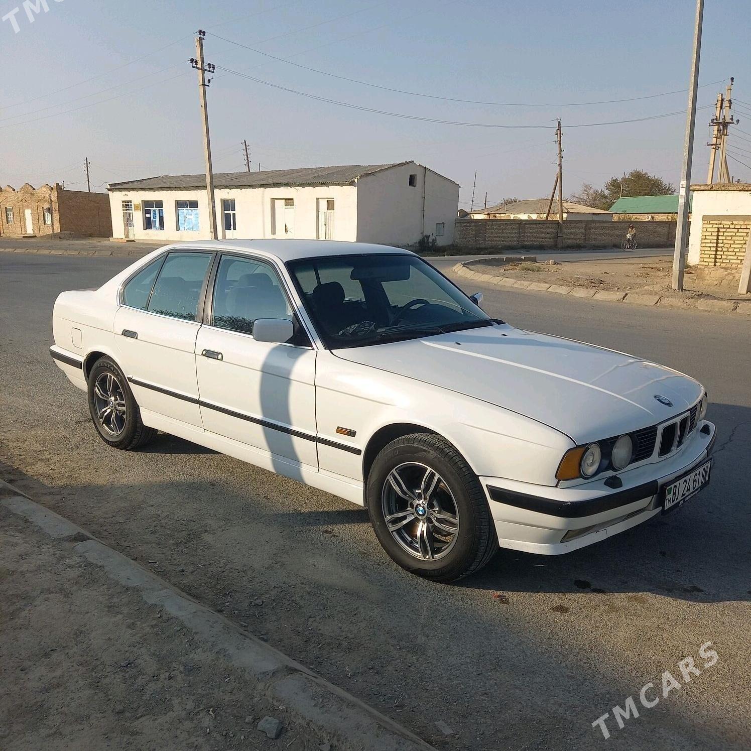 BMW 525 1995 - 60 000 TMT - Берекет - img 1