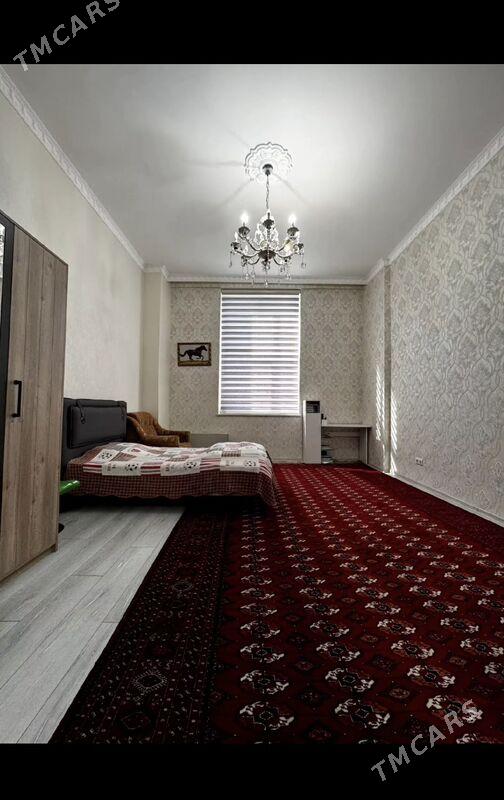 Garaşsyzlyk Elitka Satlyk - ул. Советская (Гарашсызлык шаёлы) - img 3