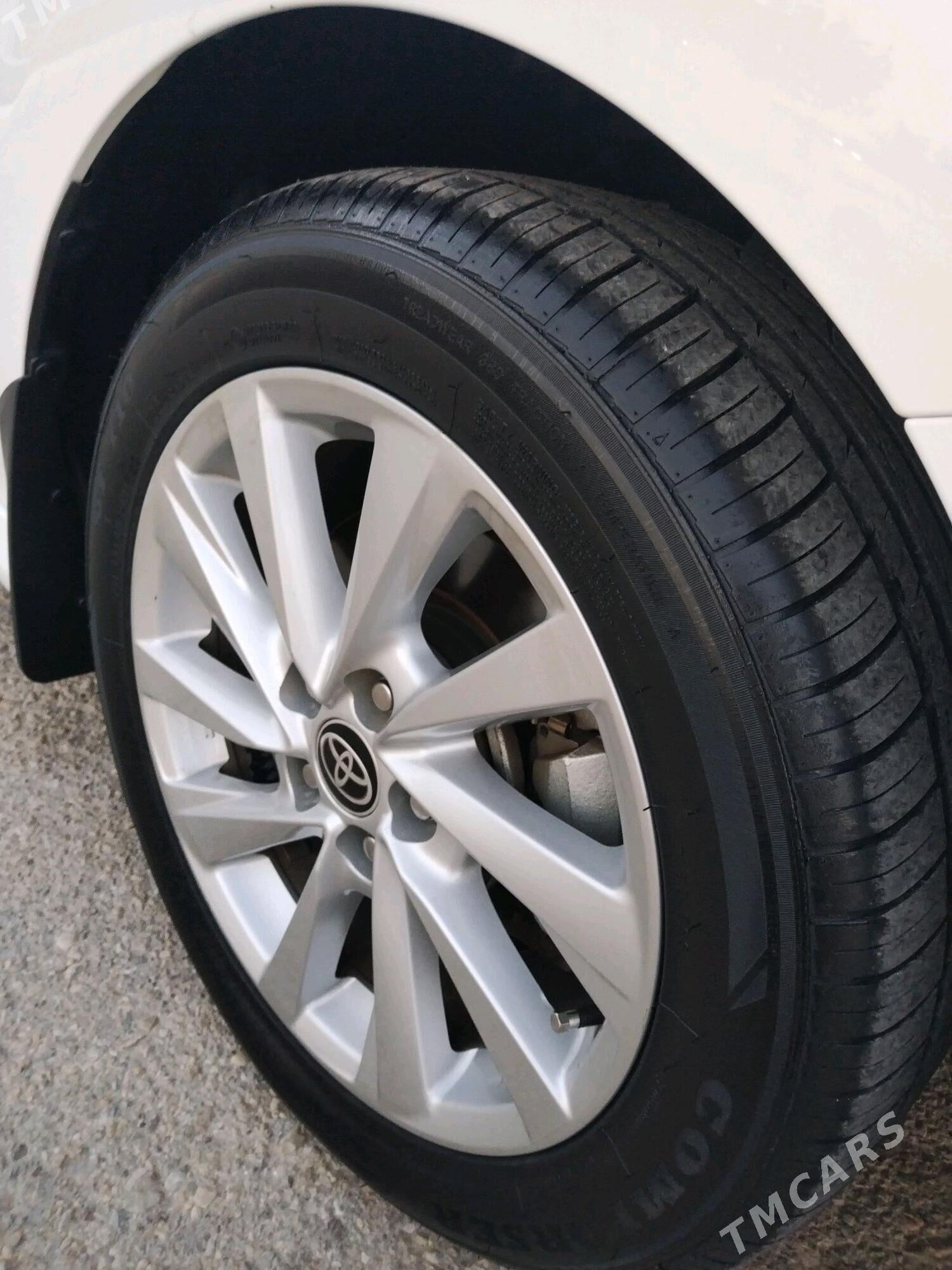 Toyota Camry 2022 - 355 000 TMT - Балканабат - img 3