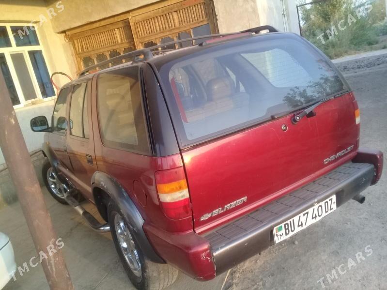 Chevrolet Blazer 1998 - 60 000 TMT - Boldumsaz - img 2