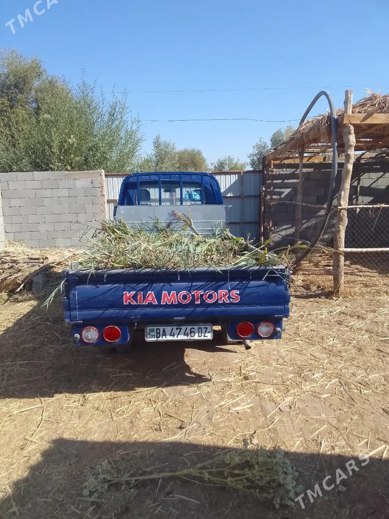 Kia Bongo 2010 - 160 000 TMT - Gurbansoltan Eje - img 3
