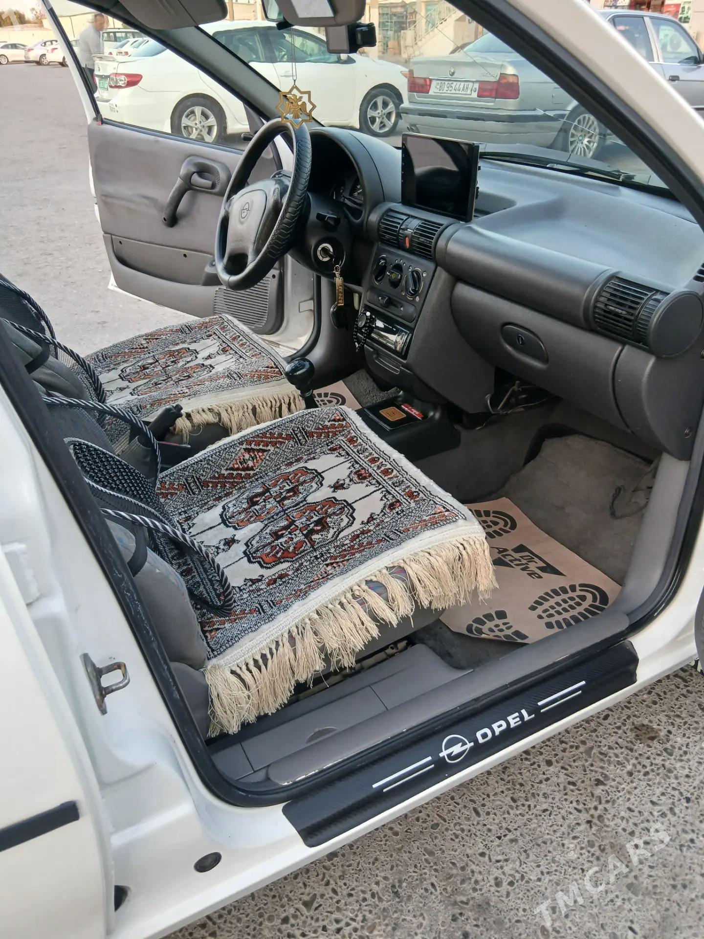 Opel Corsa 1996 - 43 000 TMT - Aşgabat - img 4