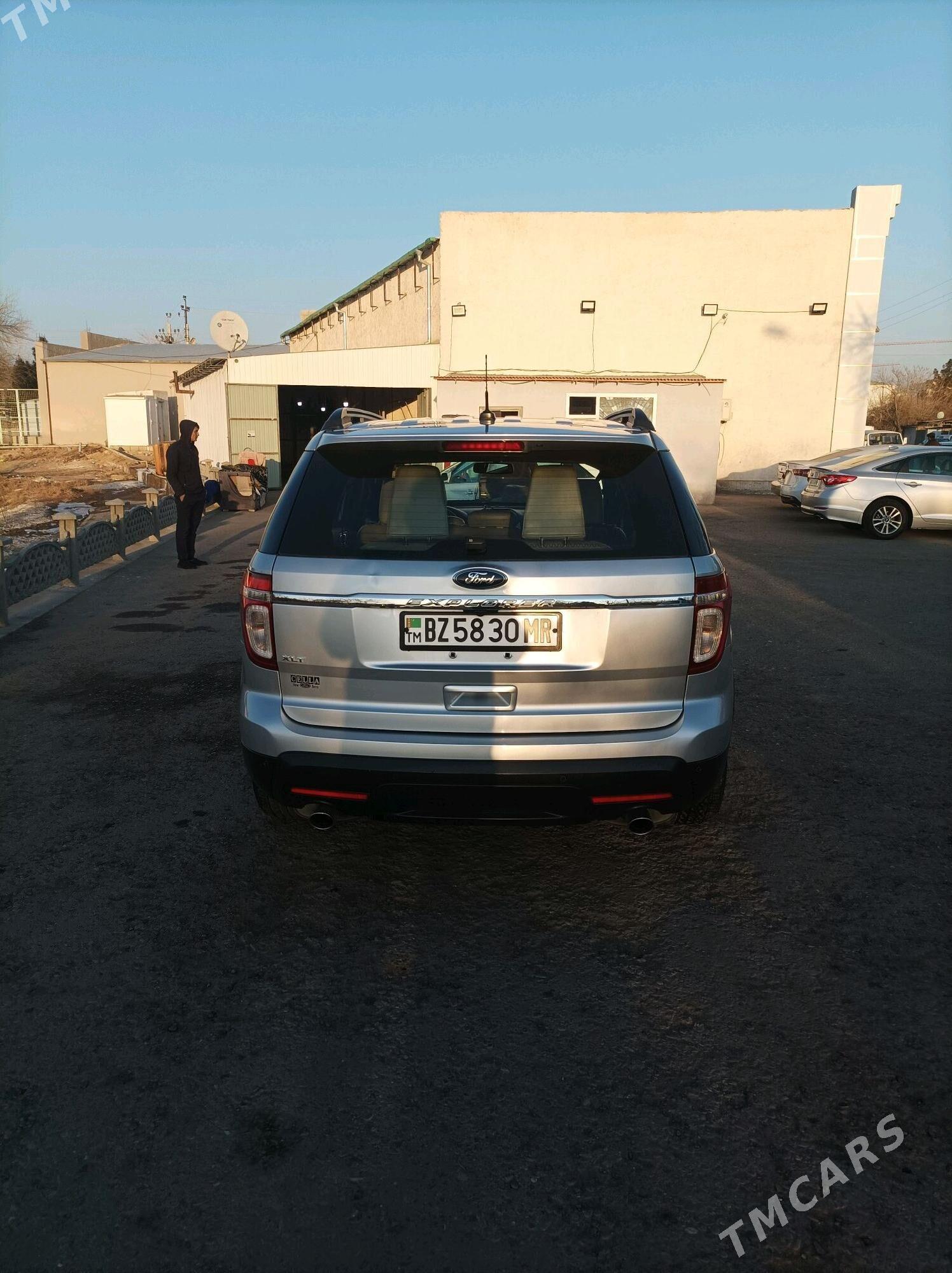 Ford Explorer 2012 - 230 000 TMT - Мары - img 1