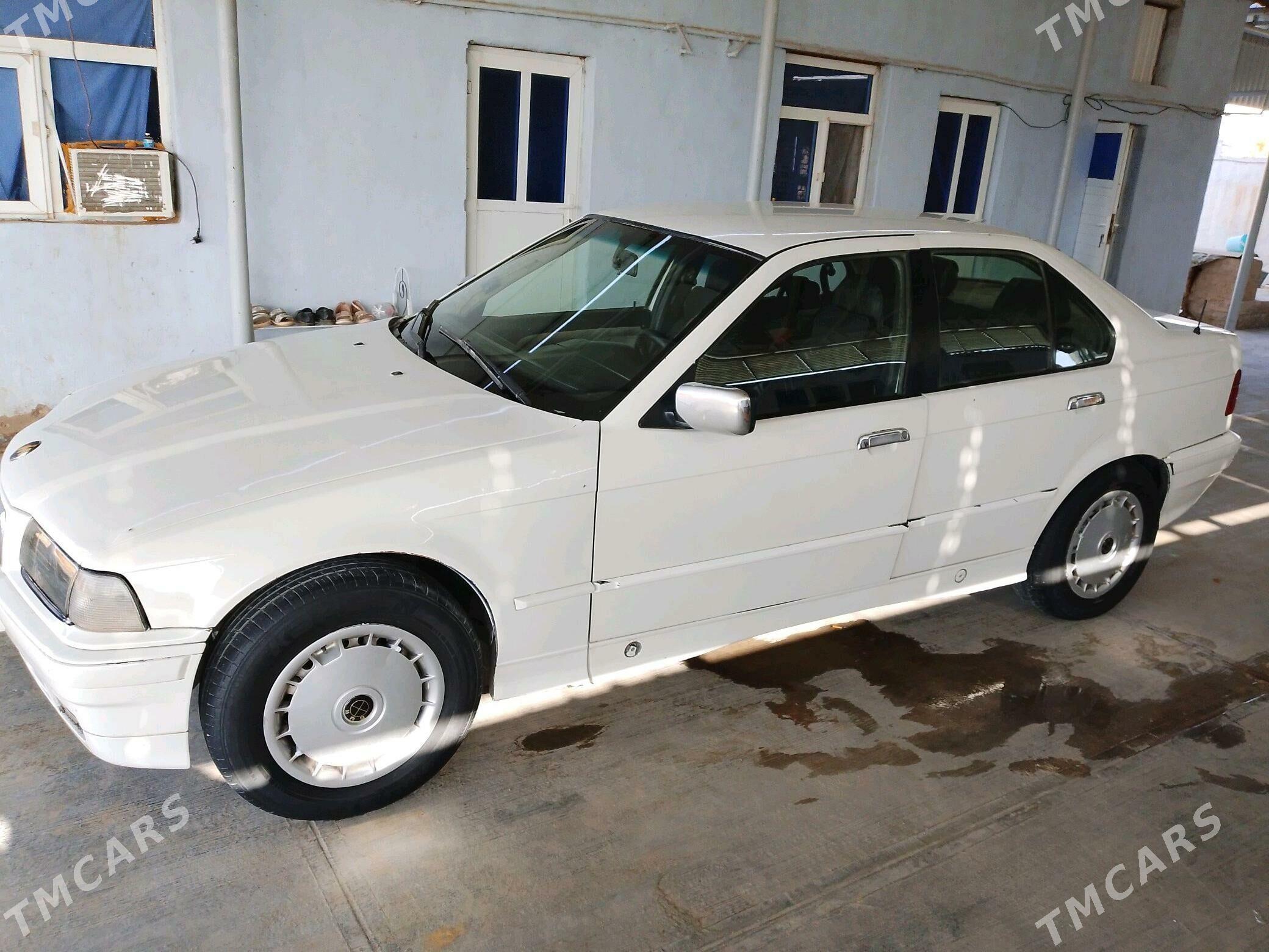 BMW 320 1992 - 30 000 TMT - Сакар - img 6