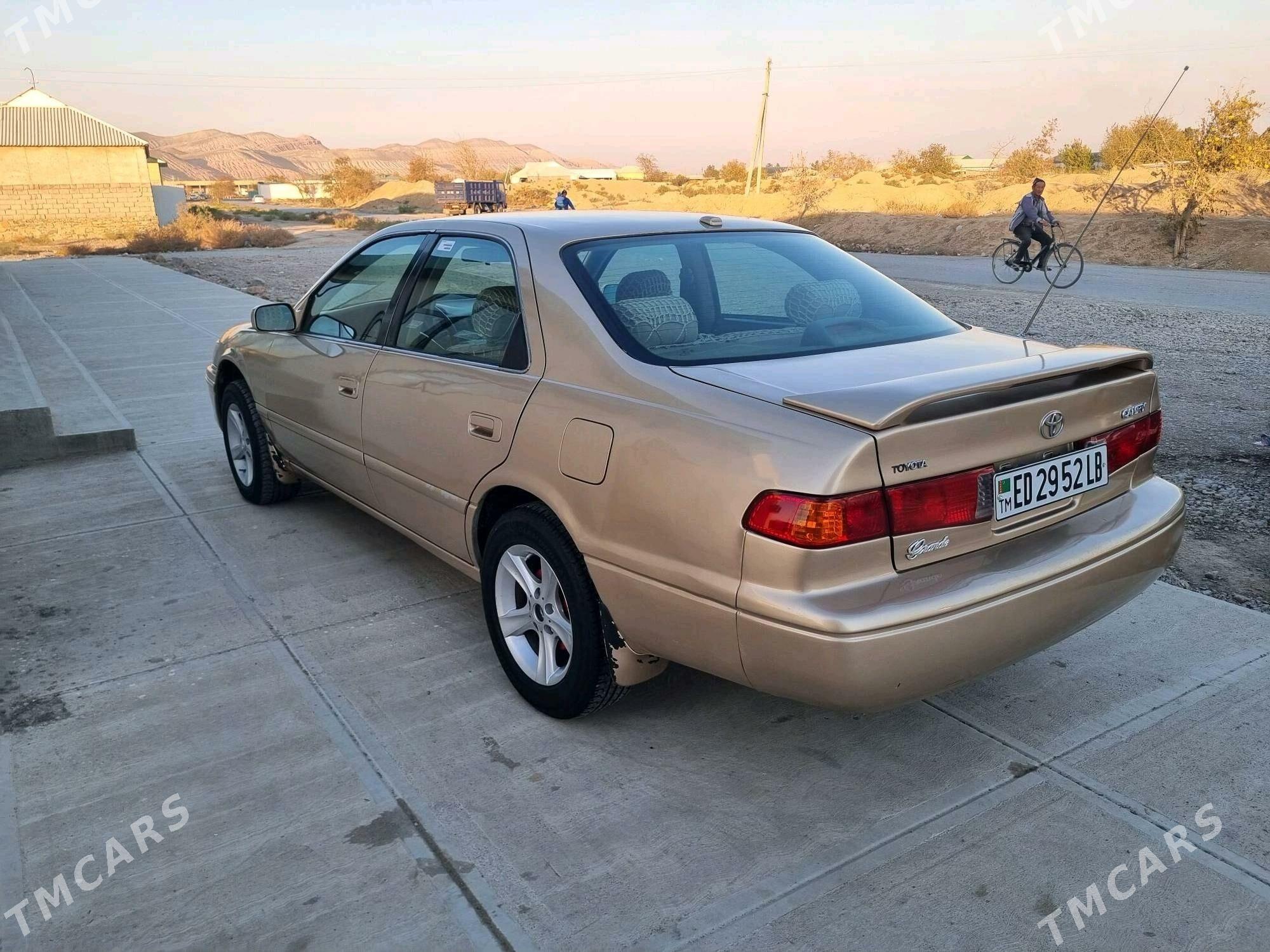 Toyota Camry 1998 - 116 000 TMT - Койтендаг - img 3