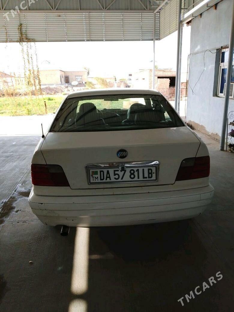 BMW 320 1992 - 30 000 TMT - Сакар - img 7