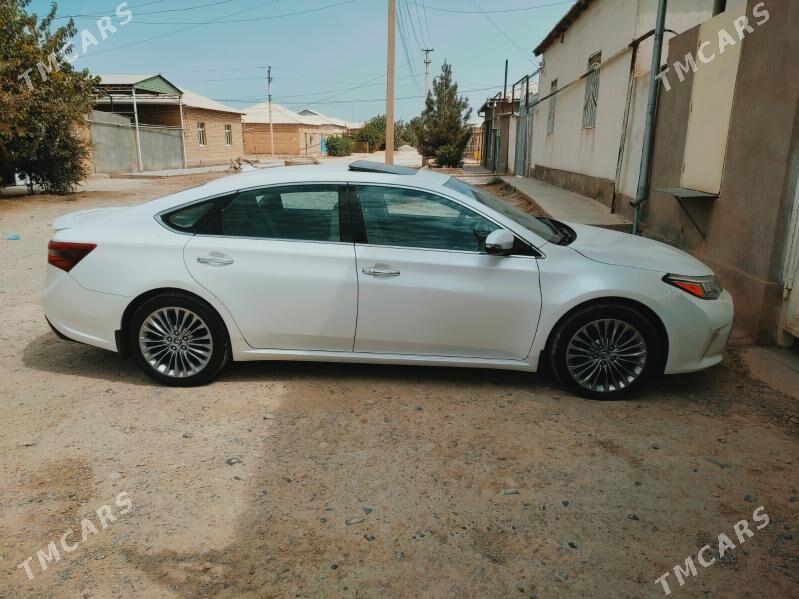 Toyota Avalon 2018 - 410 000 TMT - Теджен - img 4