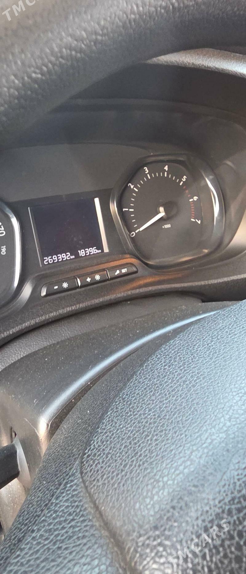 Toyota Proace 2019 - 260 000 TMT - Кëши - img 5