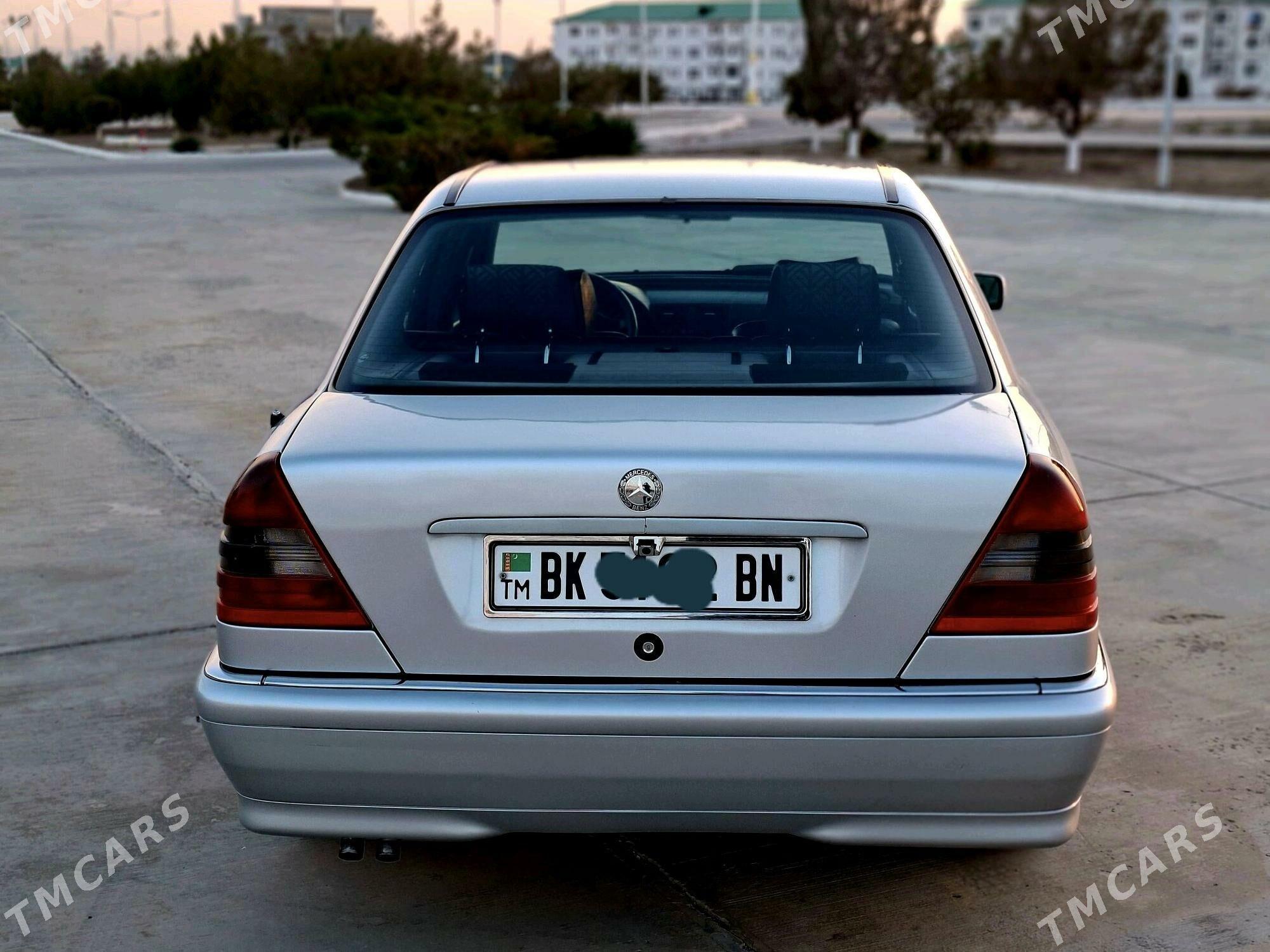 Mercedes-Benz C-Class 1994 - 74 000 TMT - Балканабат - img 3