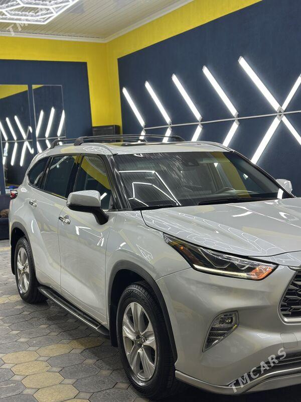 Toyota Highlander 2021 - 520 000 TMT - Мары - img 4