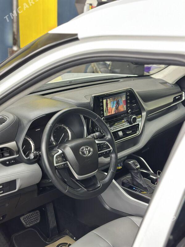 Toyota Highlander 2021 - 520 000 TMT - Мары - img 6