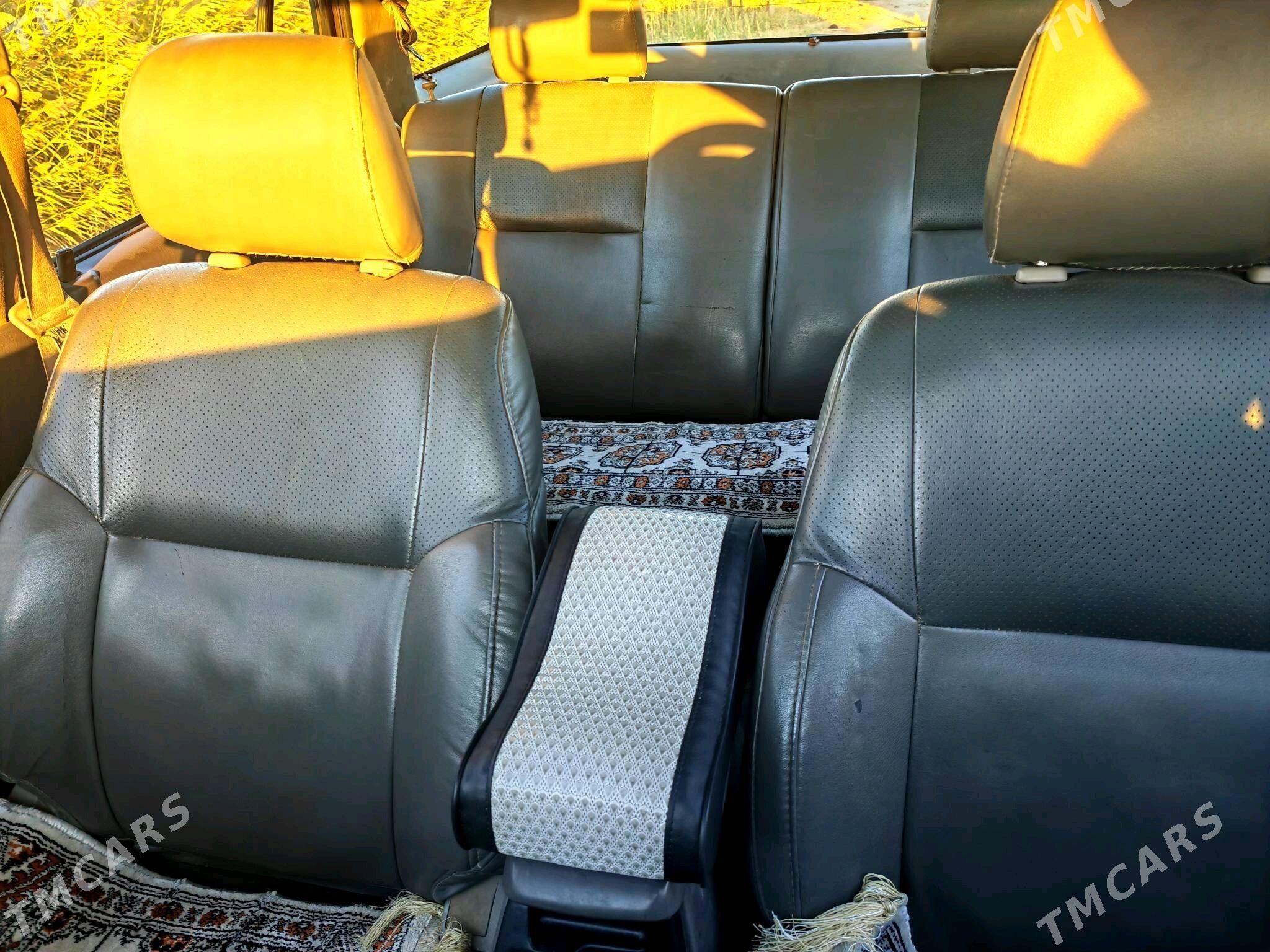 Toyota 4Runner 2002 - 159 000 TMT - Фарап - img 8