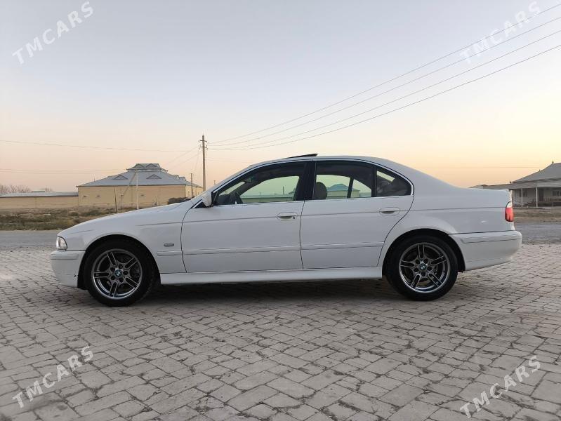 BMW E39 2003 - 120 000 TMT - Baýramaly - img 6