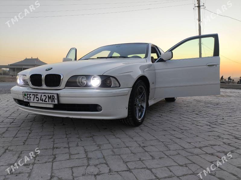 BMW E39 2003 - 120 000 TMT - Baýramaly - img 3
