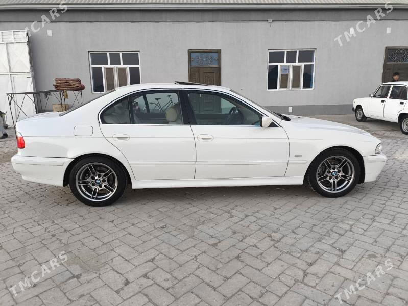 BMW E39 2003 - 120 000 TMT - Baýramaly - img 5