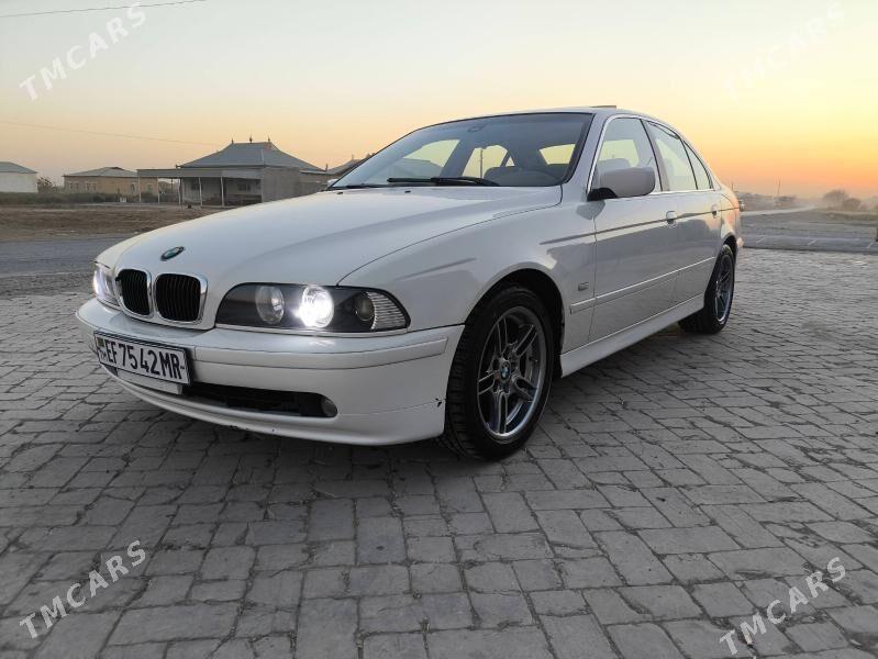 BMW E39 2003 - 120 000 TMT - Baýramaly - img 1