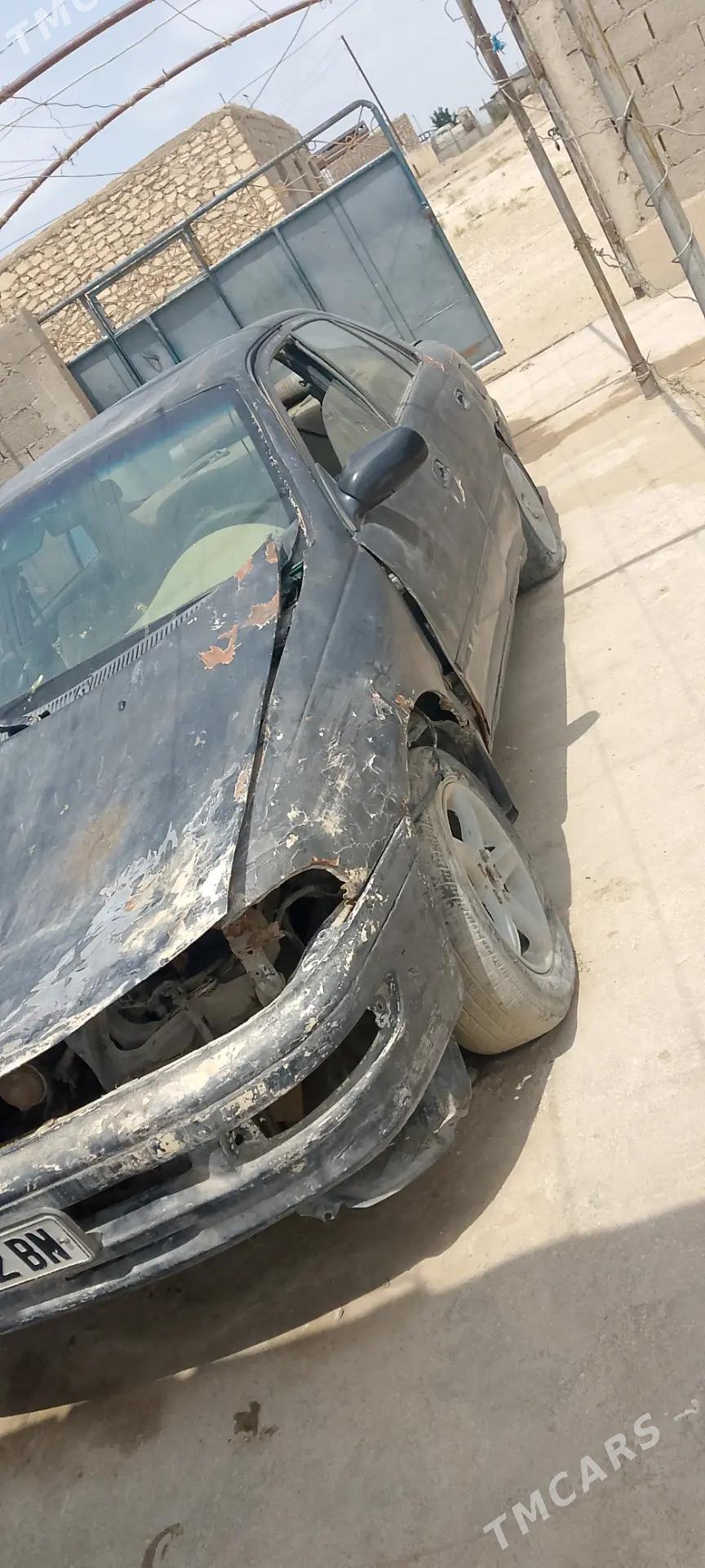 Toyota Camry 1995 - 10 000 TMT - Балканабат - img 3