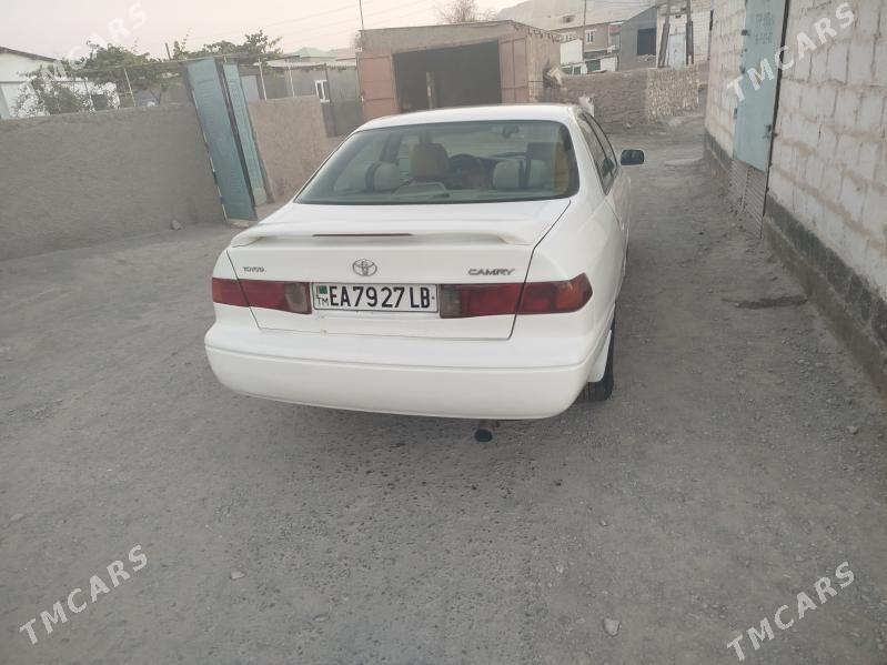 Toyota Camry 2000 - 140 000 TMT - Магданлы - img 2
