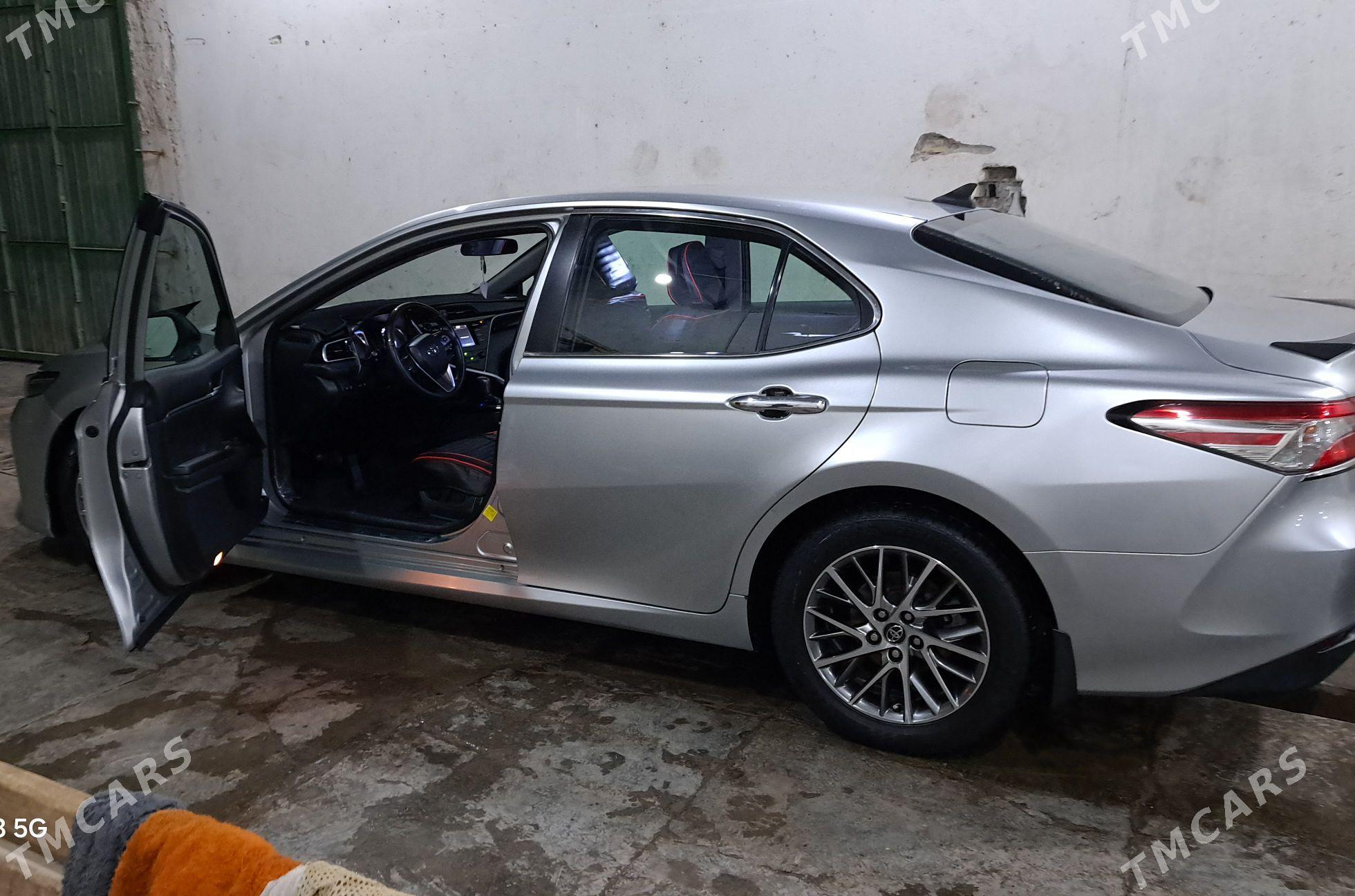 Toyota Camry 2018 - 295 000 TMT - Dänew - img 3