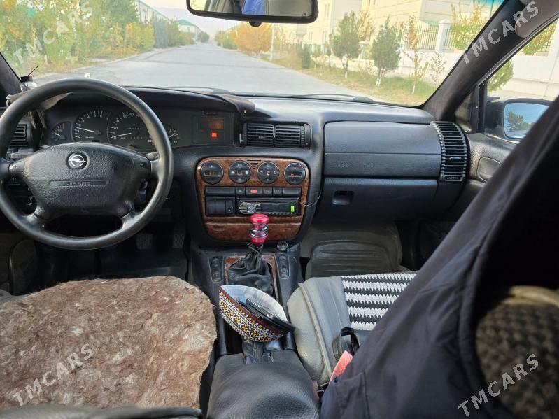 Opel Omega 1996 - 45 000 TMT - Чоганлы - img 6