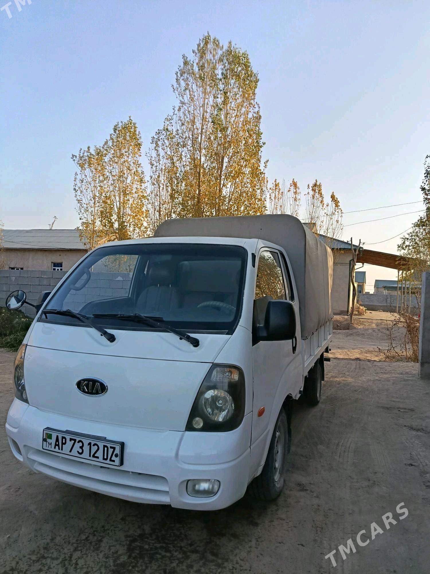Kia Bongo 2005 - 140 000 TMT - Köneürgenç - img 1