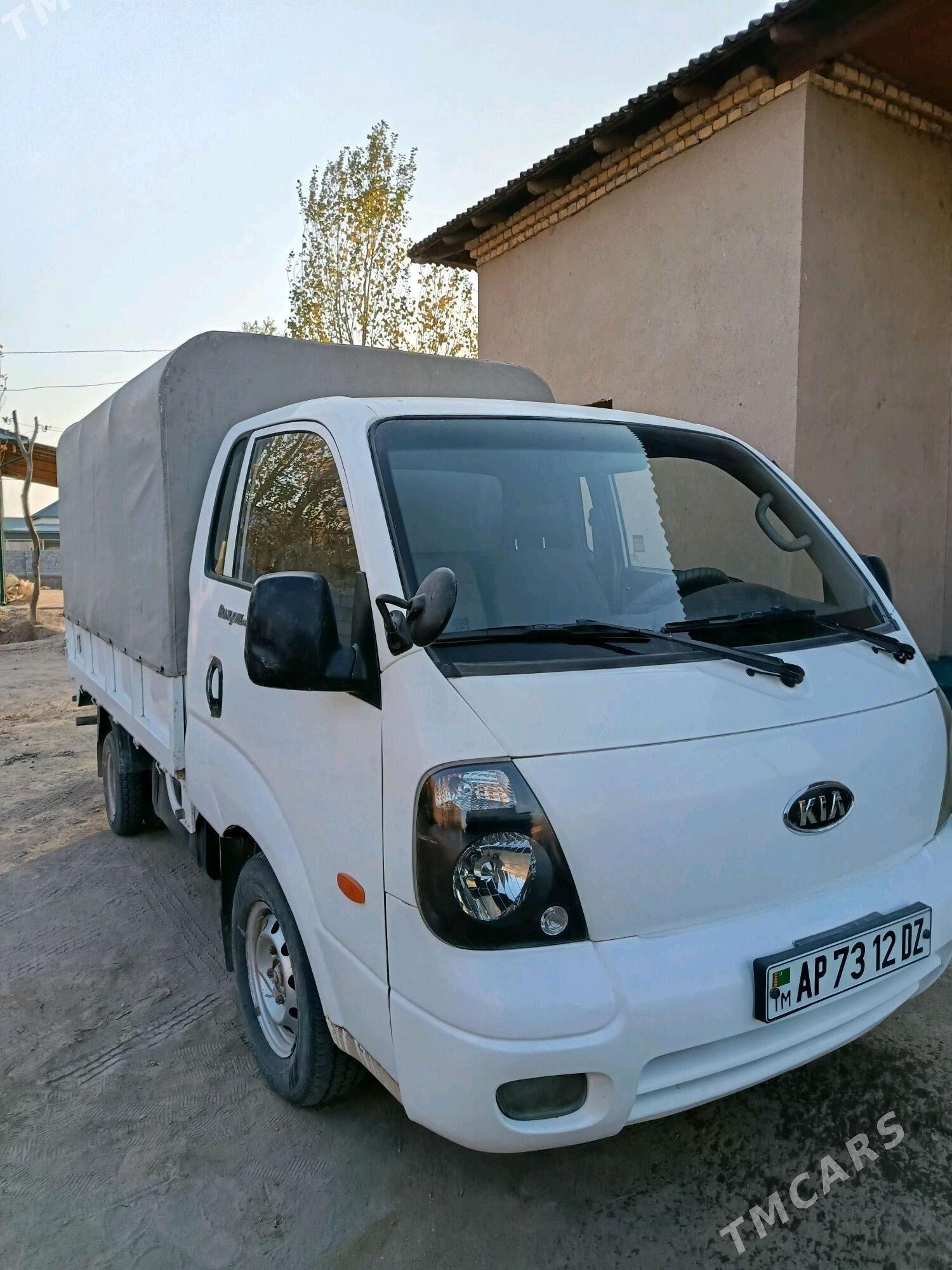 Kia Bongo 2005 - 140 000 TMT - Köneürgenç - img 2
