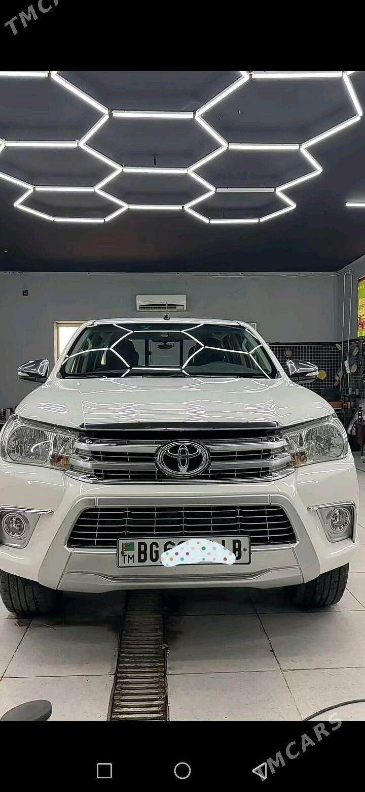 Toyota Hilux 2016 - 470 000 TMT - Чарджоу - img 2