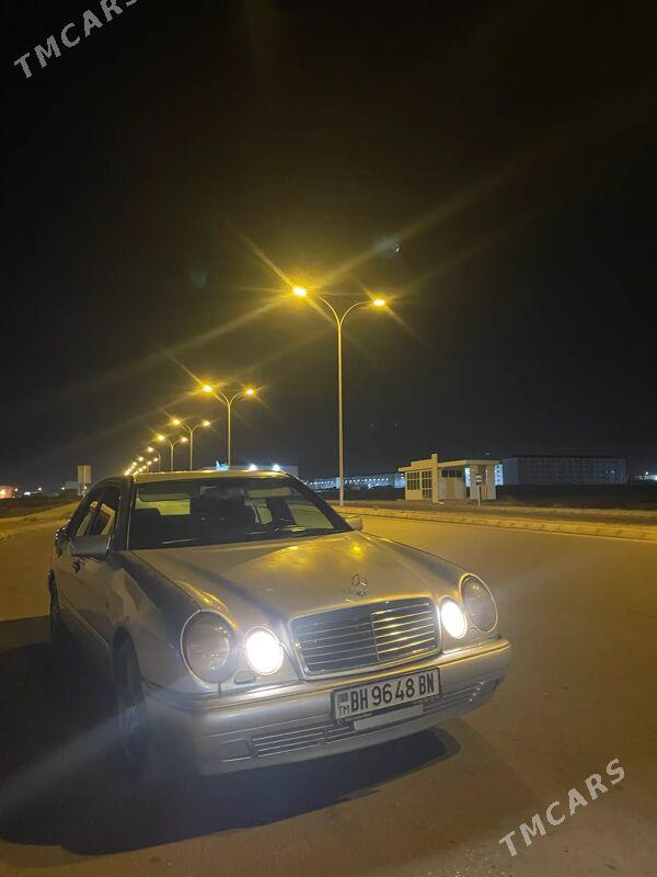 Mercedes-Benz E320 1999 - 50 000 TMT - Balkanabat - img 7