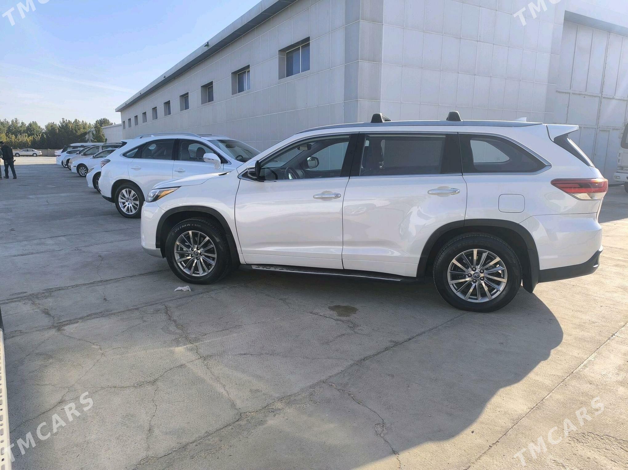 Toyota Highlander 2018 - 460 000 TMT - Ашхабад - img 3