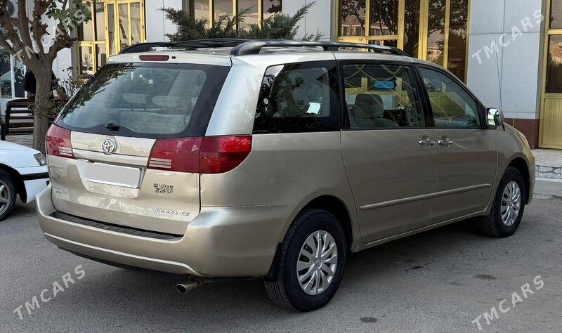 Toyota Sienna 2005 - 220 000 TMT - Мары - img 4