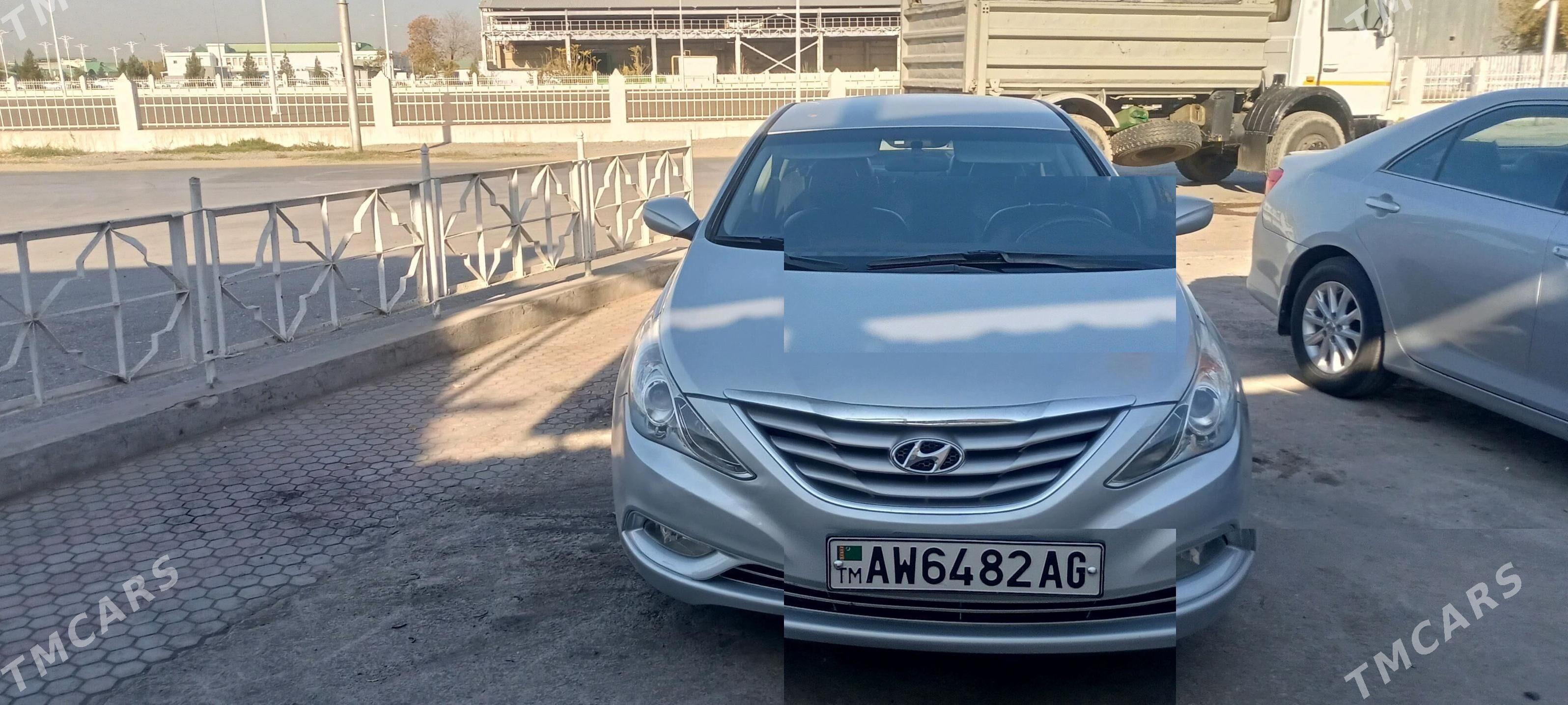 Hyundai Sonata 2011 - 155 000 TMT - Мир 4 - img 2