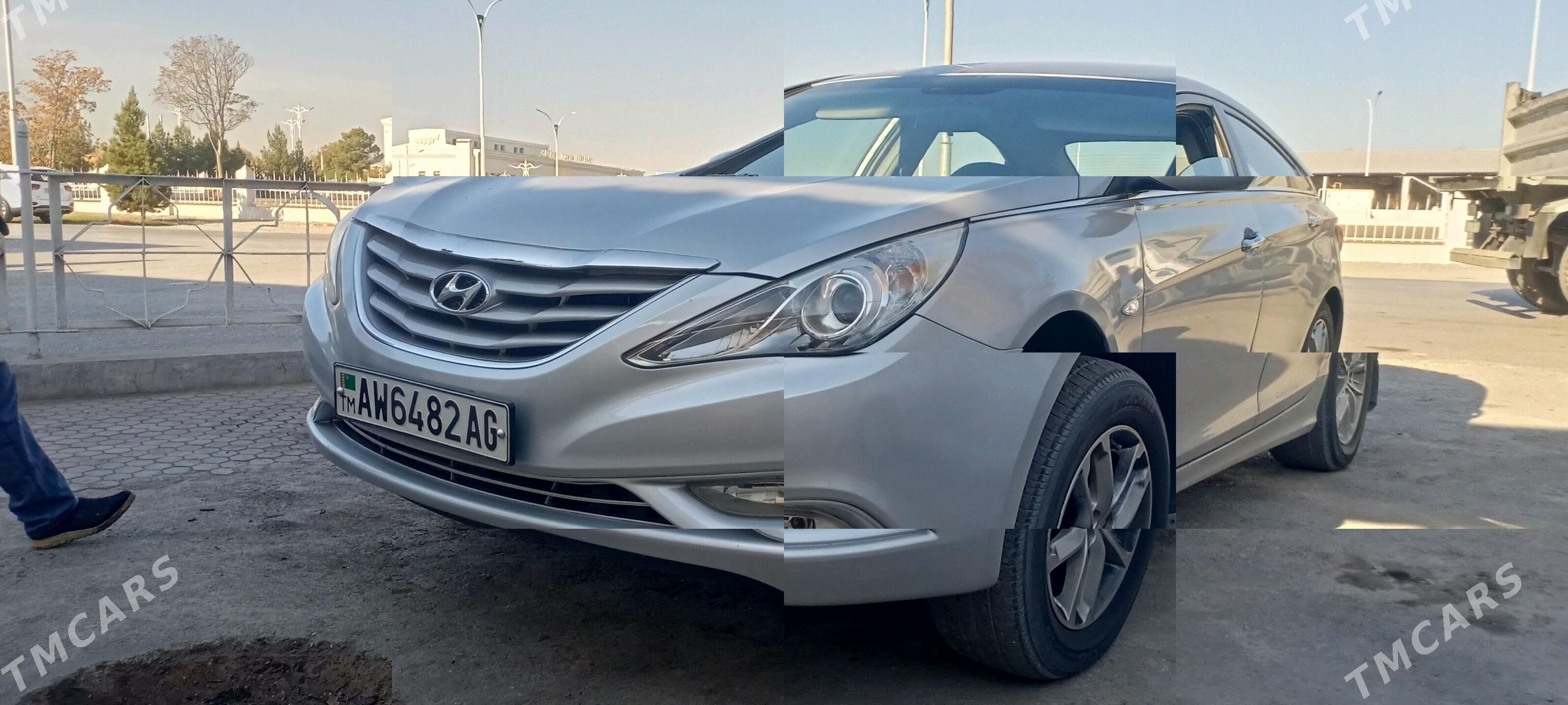 Hyundai Sonata 2011 - 155 000 TMT - Мир 4 - img 3