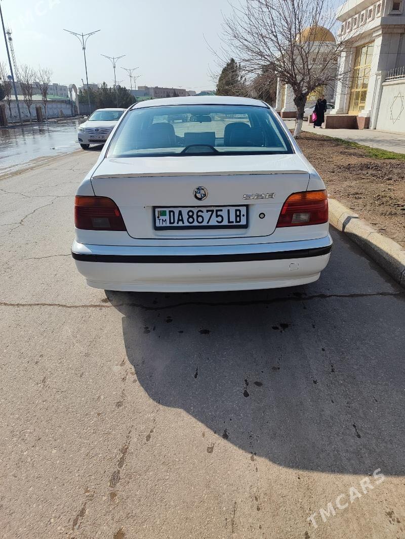 BMW E39 2001 - 110 000 TMT - Türkmenabat - img 3