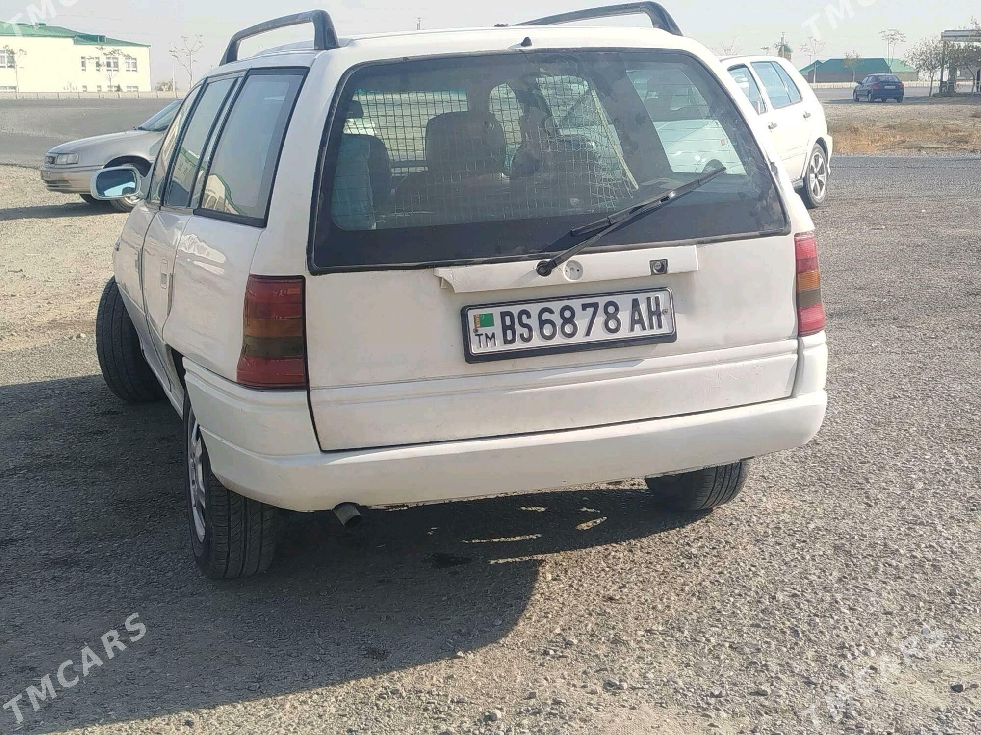 Opel Astra 1993 - 50 000 TMT - Bäherden - img 4