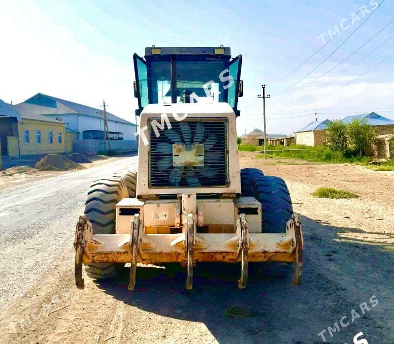 LiuGong CLG 4180D 2011 - 555 000 TMT - Мары - img 5