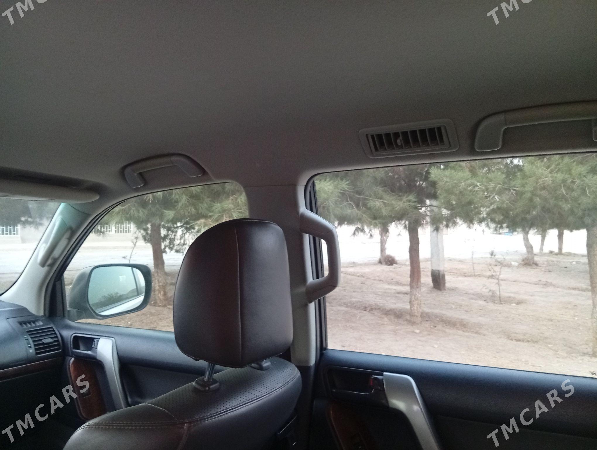 Toyota Land Cruiser Prado 2013 - 600 000 TMT - Койтендаг - img 4