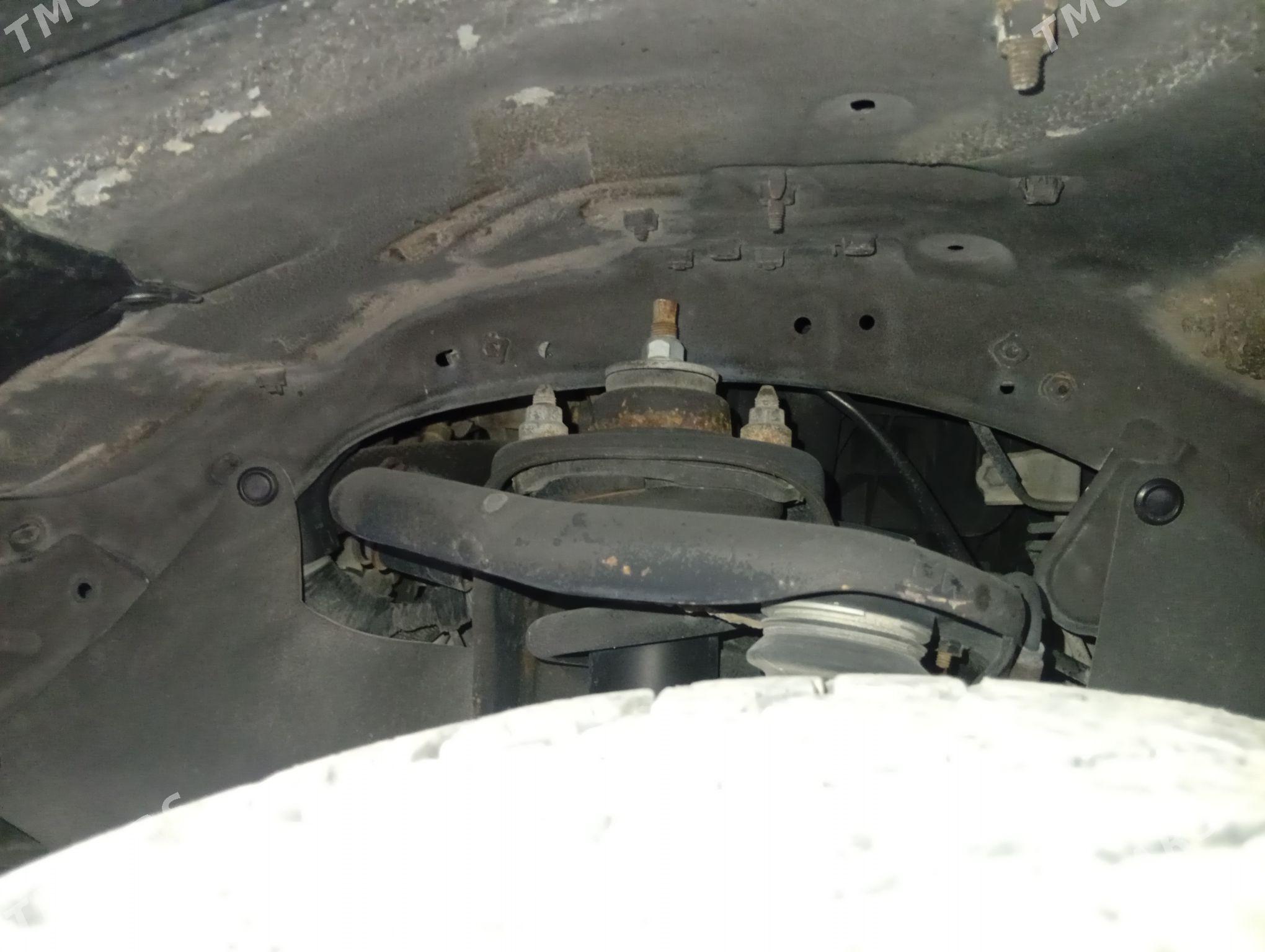 Toyota Land Cruiser Prado 2013 - 600 000 TMT - Койтендаг - img 5