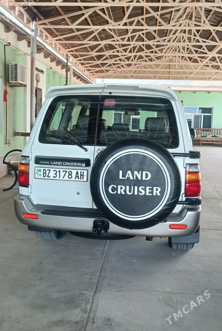 Toyota Land Cruiser 2002 - 400 000 TMT - Hazar - img 6