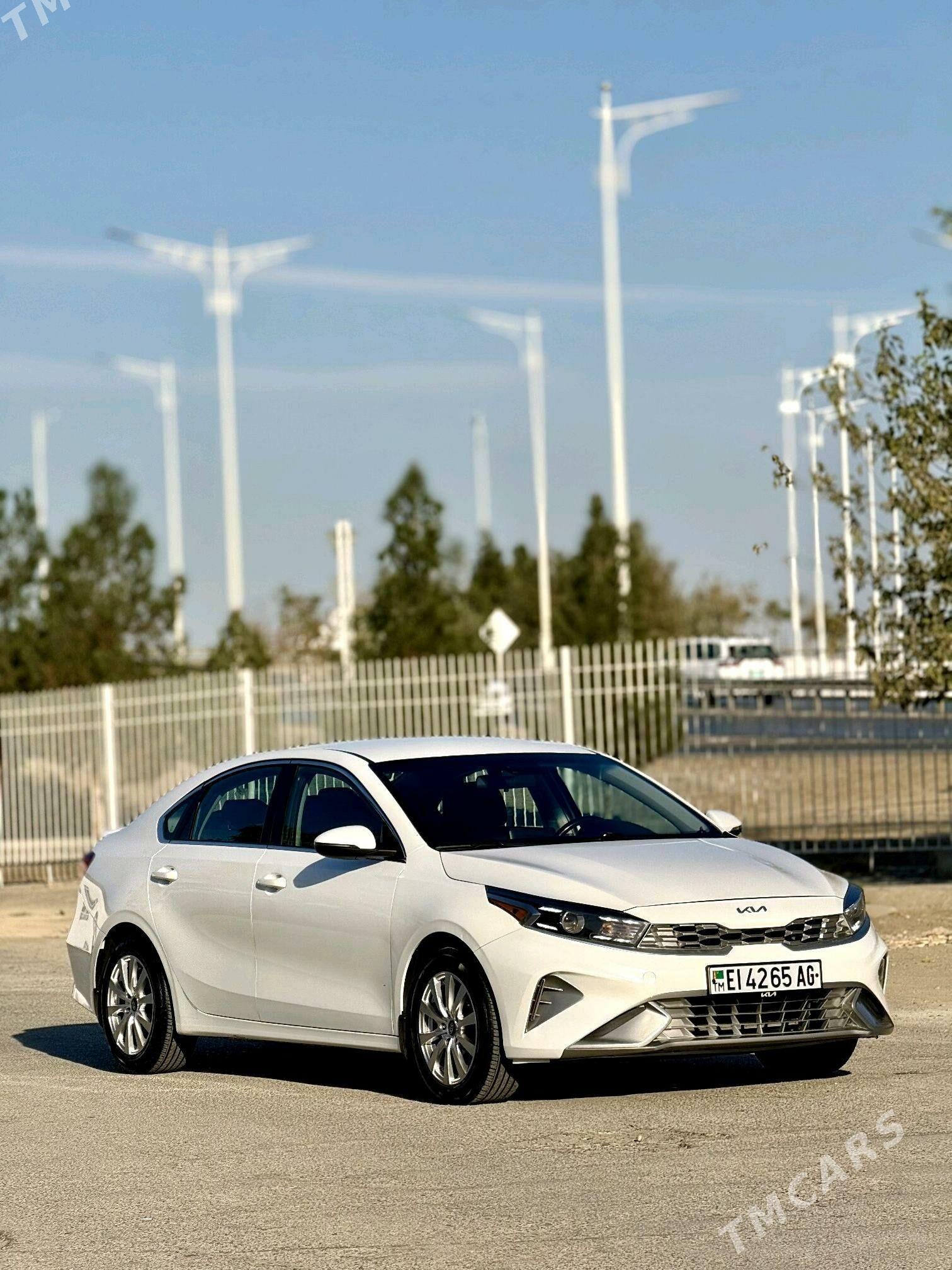 Kia Forte 2022 - 235 000 TMT - Büzmeýin - img 9