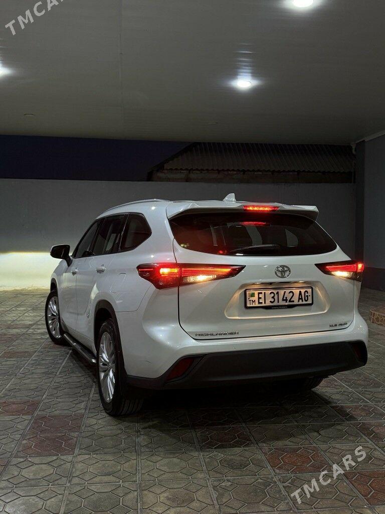 Toyota Highlander 2022 - 620 000 TMT - Aşgabat - img 3