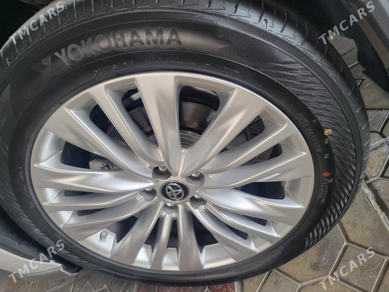 Toyota Highlander 2022 - 620 000 TMT - Aşgabat - img 5