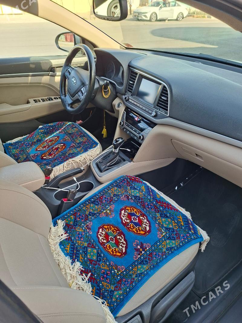 Hyundai Elantra 2017 - 185 000 TMT - Ашхабад - img 5