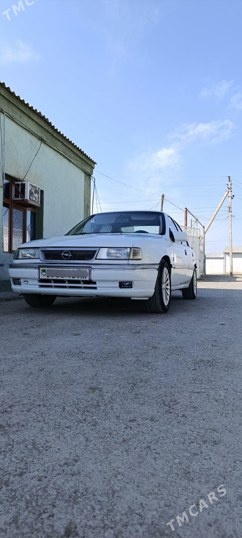 Opel Vectra 1994 - 50 000 TMT - Бахарден - img 3