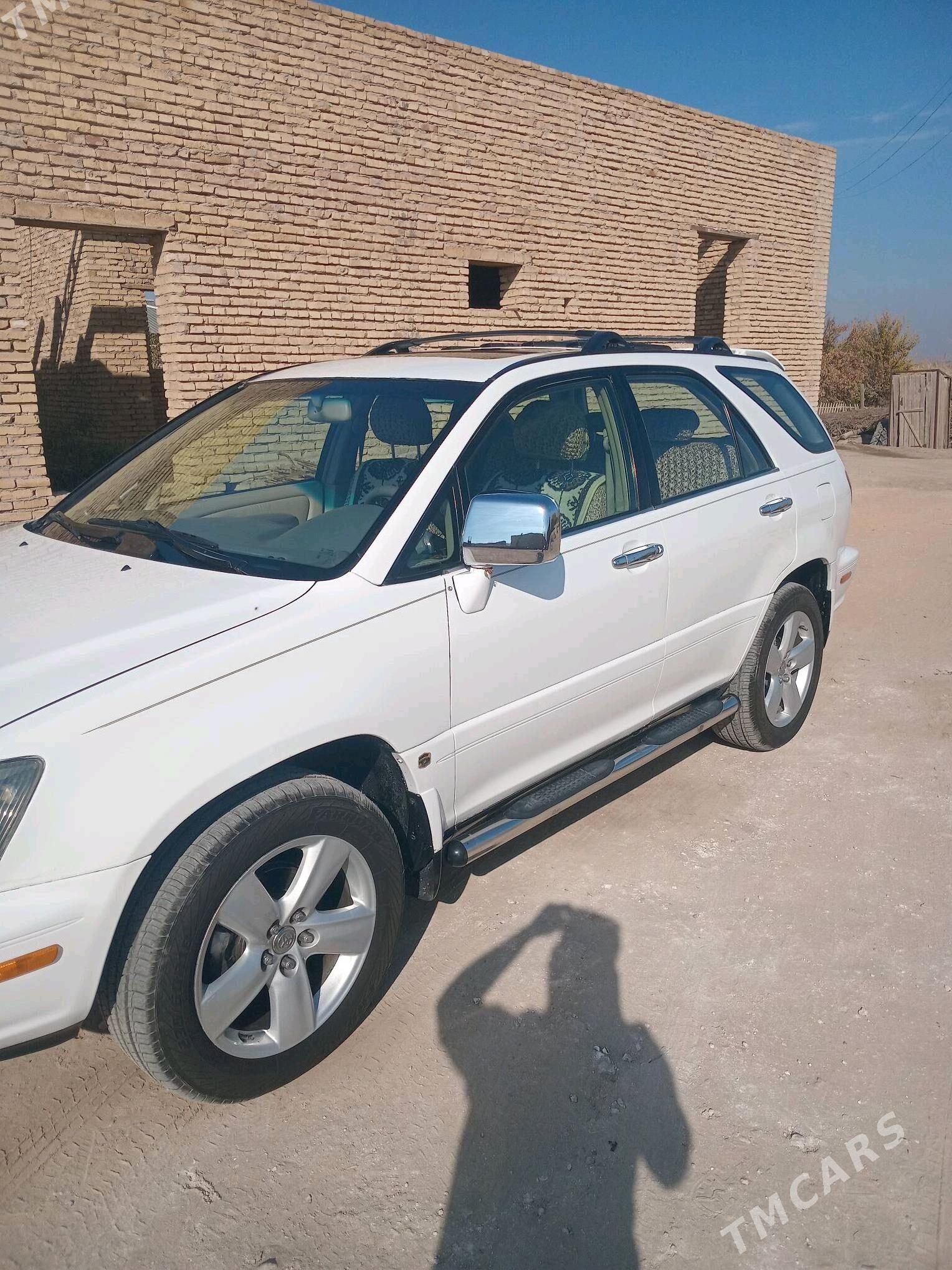 Lexus RX 300 1999 - 190 000 TMT - Дянев - img 5