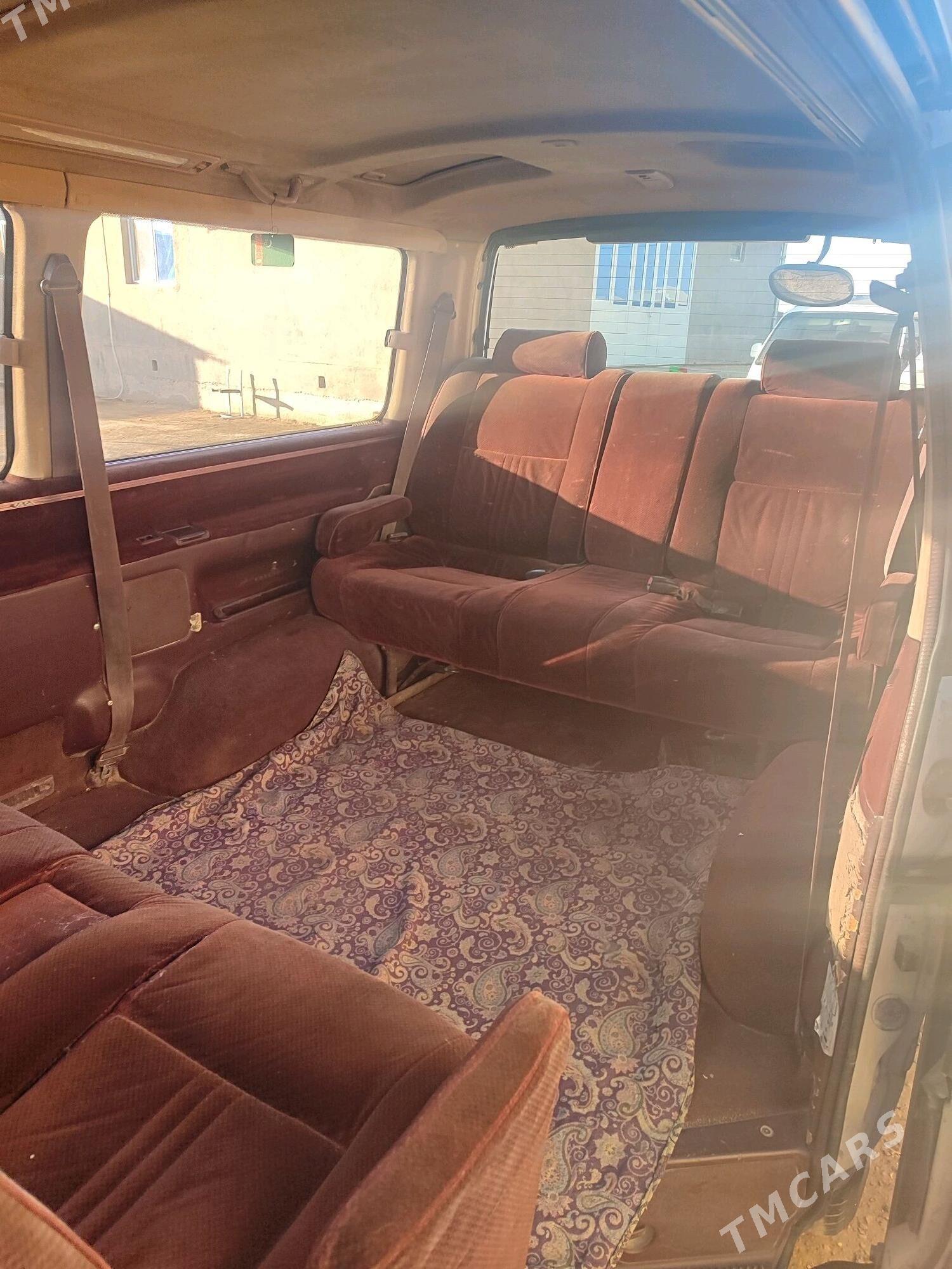 Toyota Hiace 1993 - 70 000 TMT - Мары - img 7