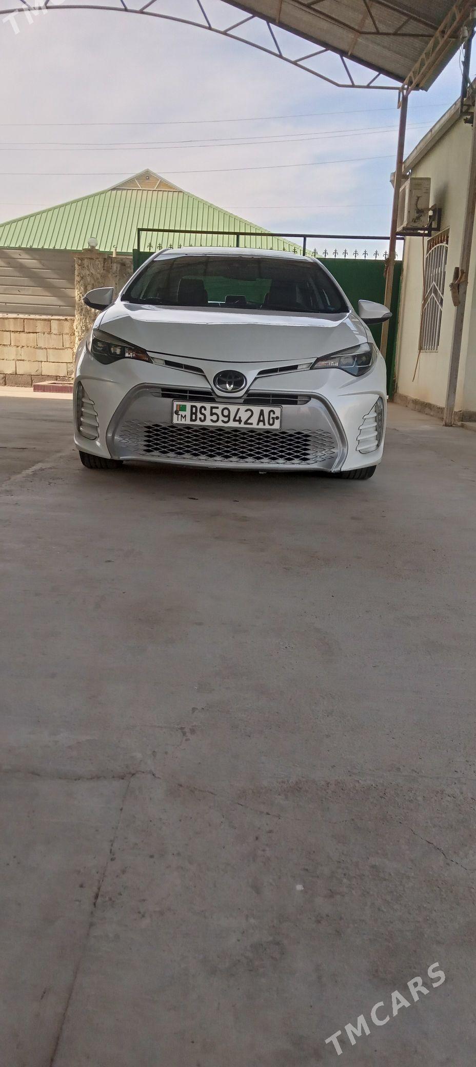Toyota Corolla 2018 - 240 000 TMT - Ашхабад - img 9