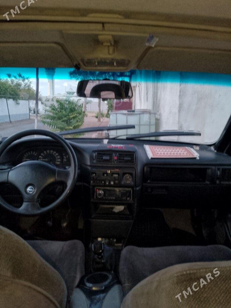 Opel Vectra 1991 - 35 000 TMT - Туркменбаши - img 2