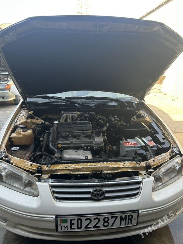 Toyota Camry 2001 - 240 000 TMT - Baýramaly - img 5