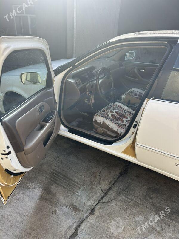 Toyota Camry 2001 - 240 000 TMT - Baýramaly - img 3