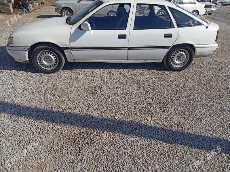 Opel Vectra 1992 - 21 000 TMT - Бахарден - img 3